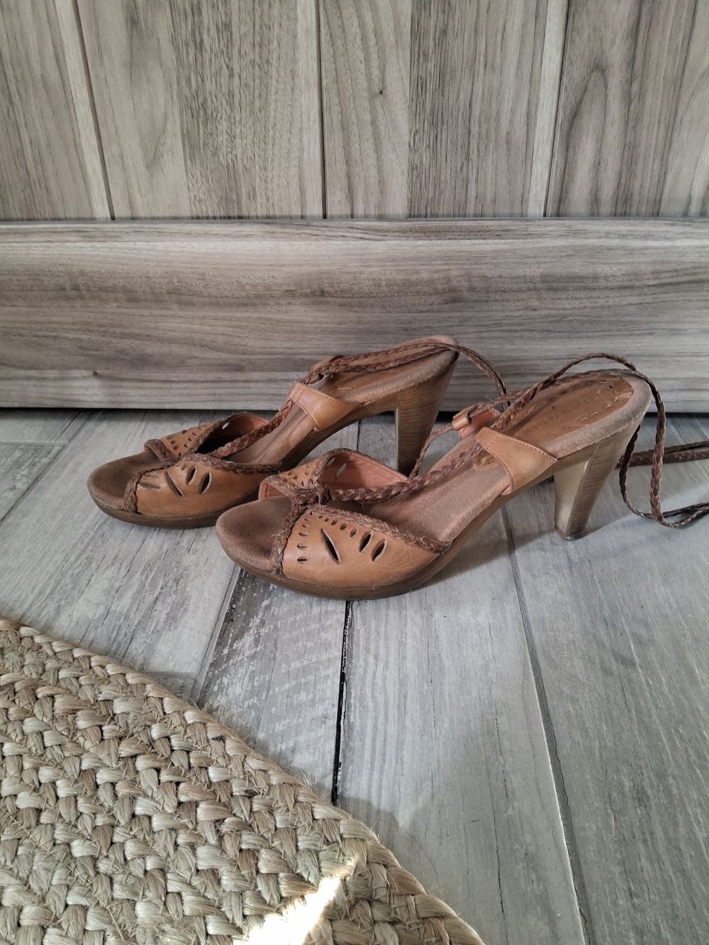 Vintage Giani Bini Braided Tan Leather Heel Sandals With Ankle Straps